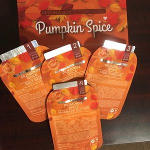 Brand New - Pumpkin Spice Pedicure Scrub Kit